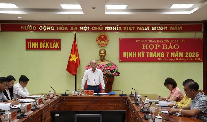 Ông Trương Công Thái - Phó Chủ tịch UBND tỉnh Đắk Lắk thông tin về dự án sân golf dự kiến được triển khai. Ảnh: Bảo Trung