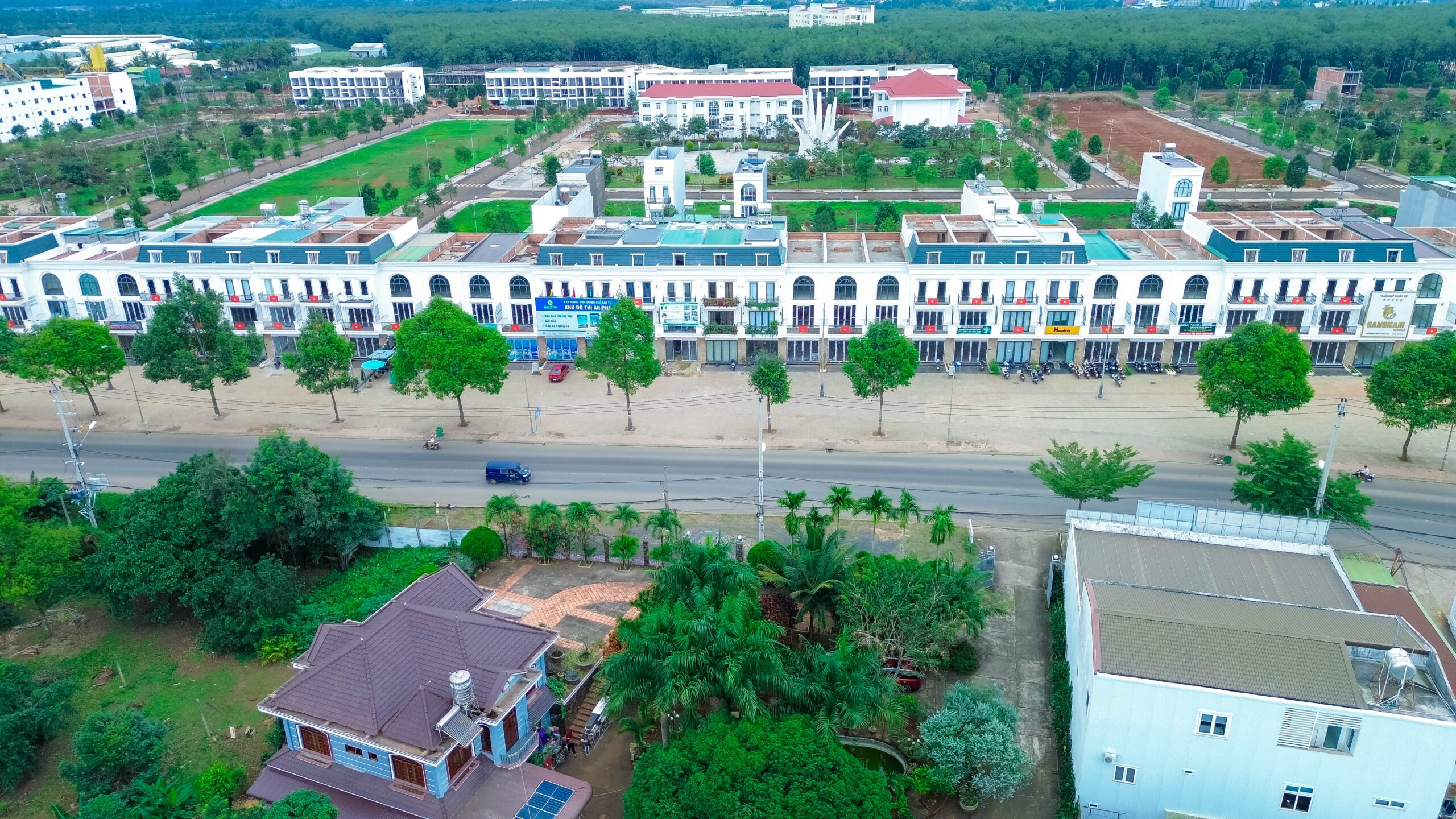 DCIM100MEDIADJI_0096.JPG